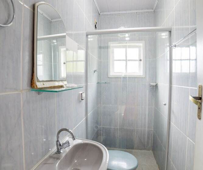 スタンダード4人部屋, Pousada Cantinho Do Sossego Paraty Tem Piscina Com Vista Pra Montanha, Salão De Jogos, Café Da Manhã