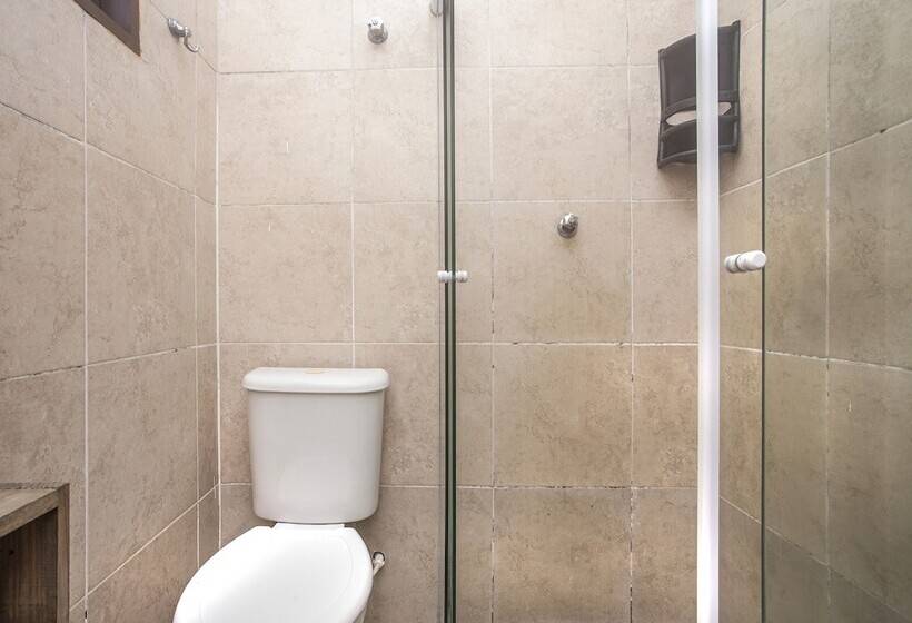 家庭间, Pousada Castelinho