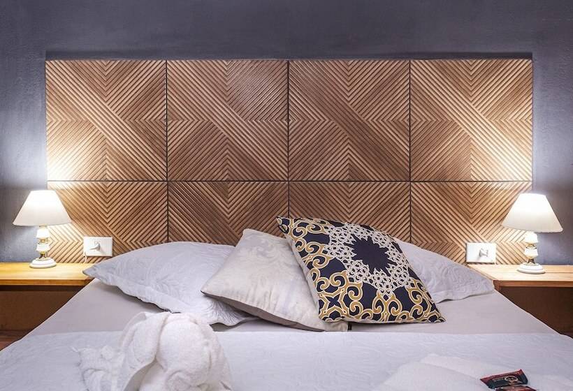 家庭间, Pousada Castelinho