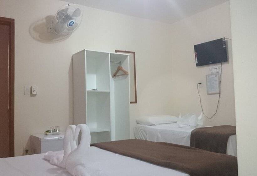 标准三人间, Pousada Córdoba