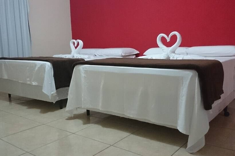 四人标准间, Pousada Córdoba