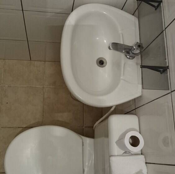 标准三人间, Pousada Córdoba