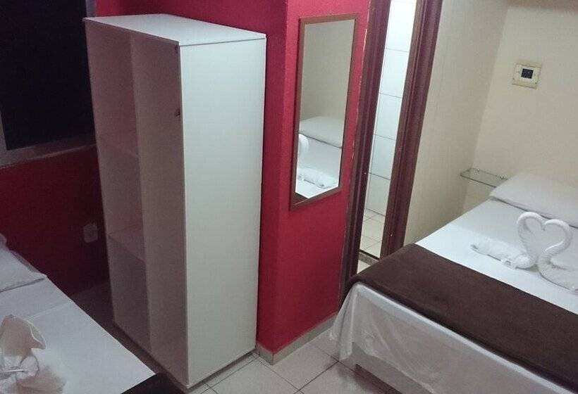 标准三人间, Pousada Córdoba