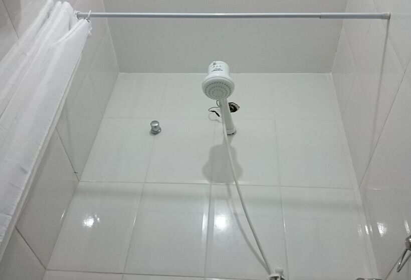 四人标准间, Pousada Córdoba