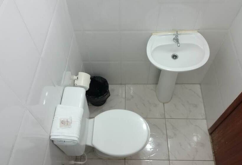 四人标准间, Pousada Córdoba