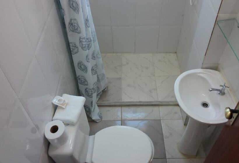 四人标准间, Pousada Córdoba