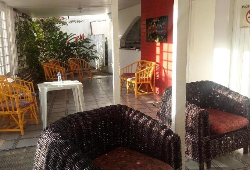 ルームシェアのワンベッド, Pousada Terra De Minas