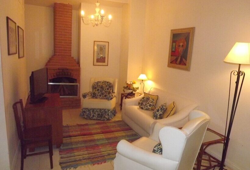 패밀리 방갈로, Vivenda Penedo