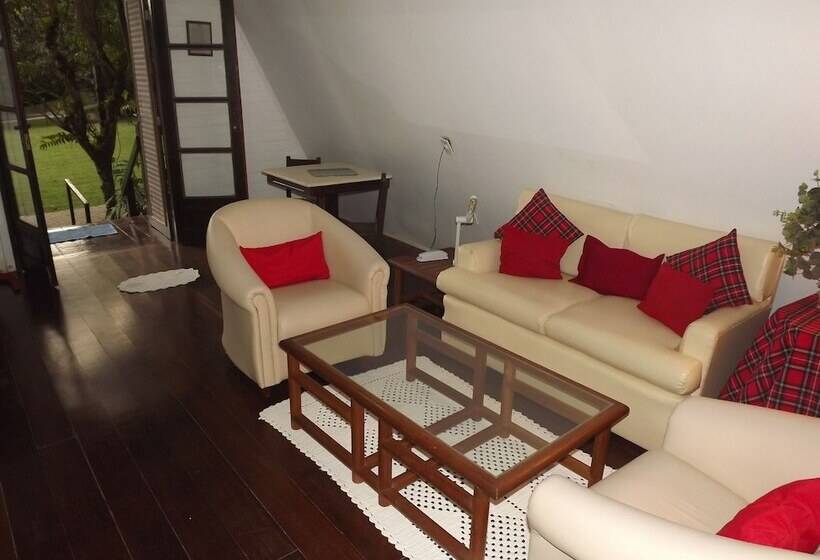 패밀리 방갈로, Vivenda Penedo