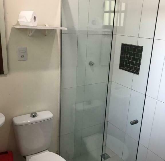 اتاق استاندارد چهار تخته, Biergarten Suites