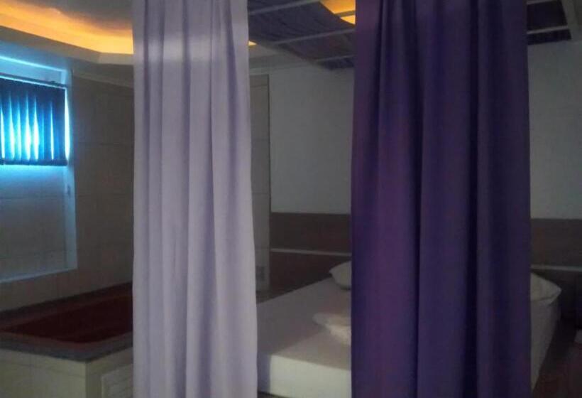 סוויטה דלוקס, Classic Hotel E Motel