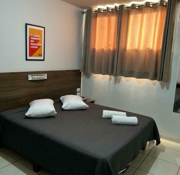 غرفة ديلوكس, Castro