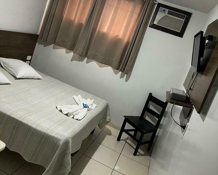 غرفة ديلوكس, Castro