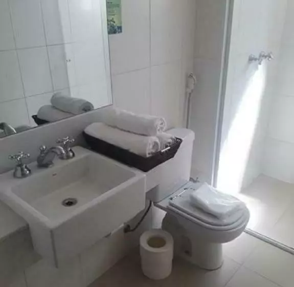 Standard Kolmen Hengen Huone, Del Fiol