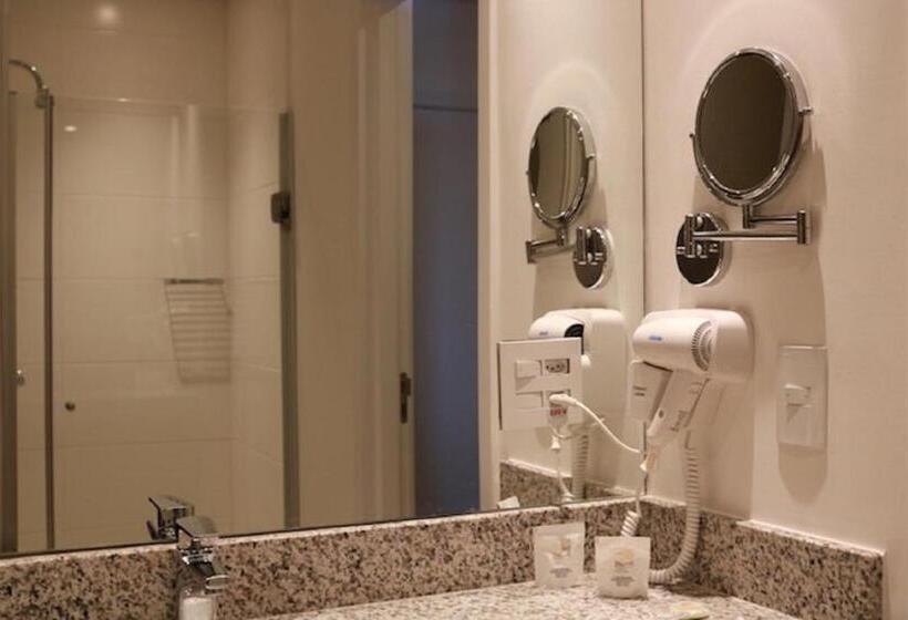 Deluxe Kamer, Del Fiol