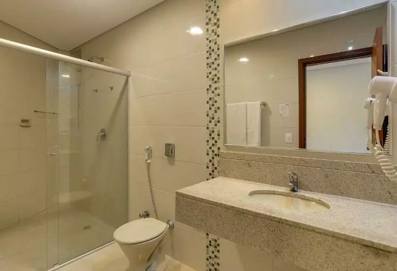 Premium-huone, Fredy