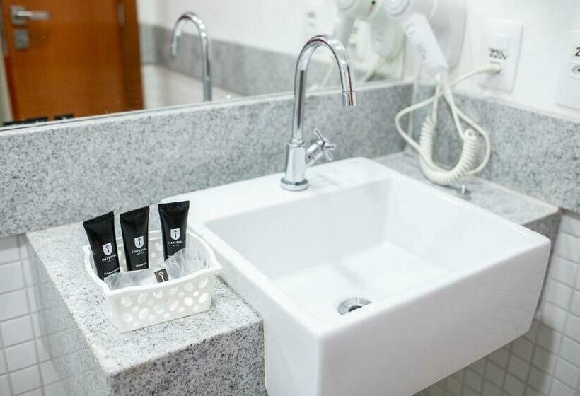 غرفة قياسية, Imperial