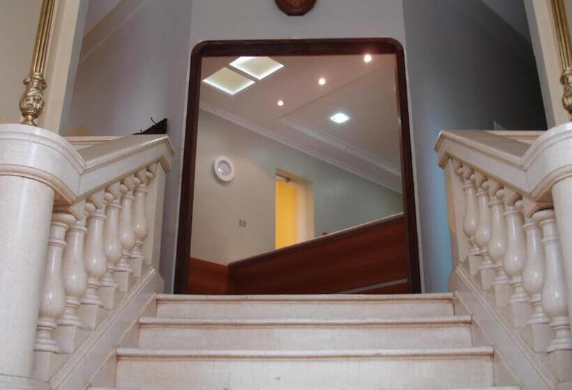 Номер Economy, Municipal