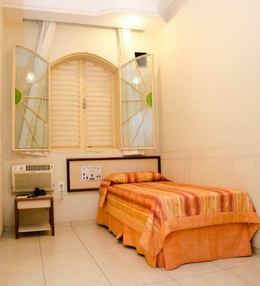 Quarto Estandar Individual, Primum Palace