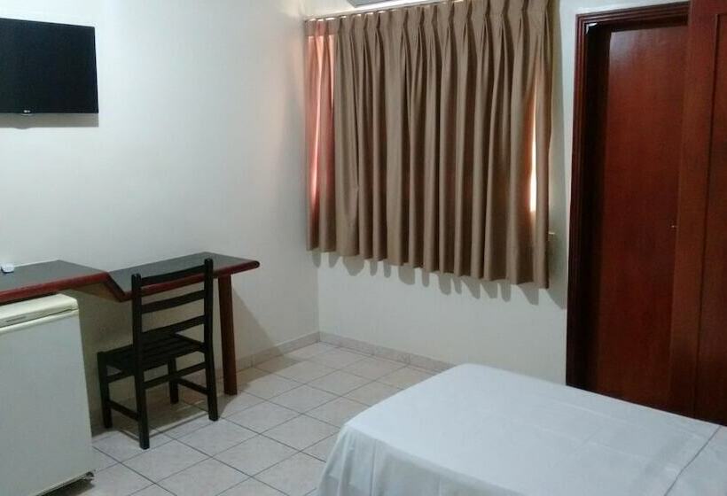 غرفة قياسية فردية, Tawfiqs