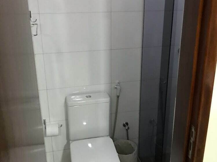 غرفة قياسية فردية, Tawfiqs