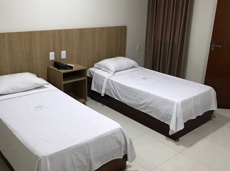 غرفة قياسية فردية, Tawfiqs