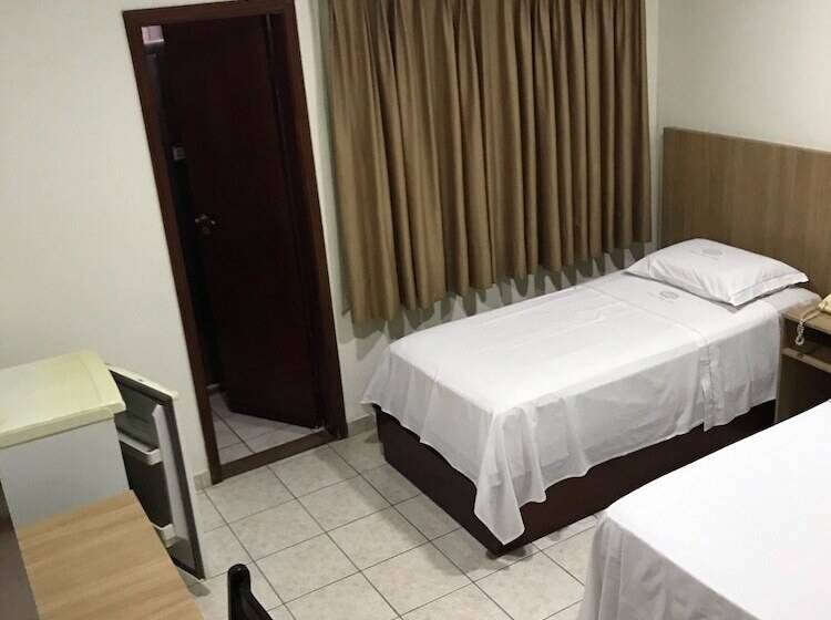 غرفة قياسية فردية, Tawfiqs