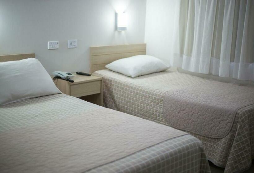 디럭스 룸, Trevo Cascavel