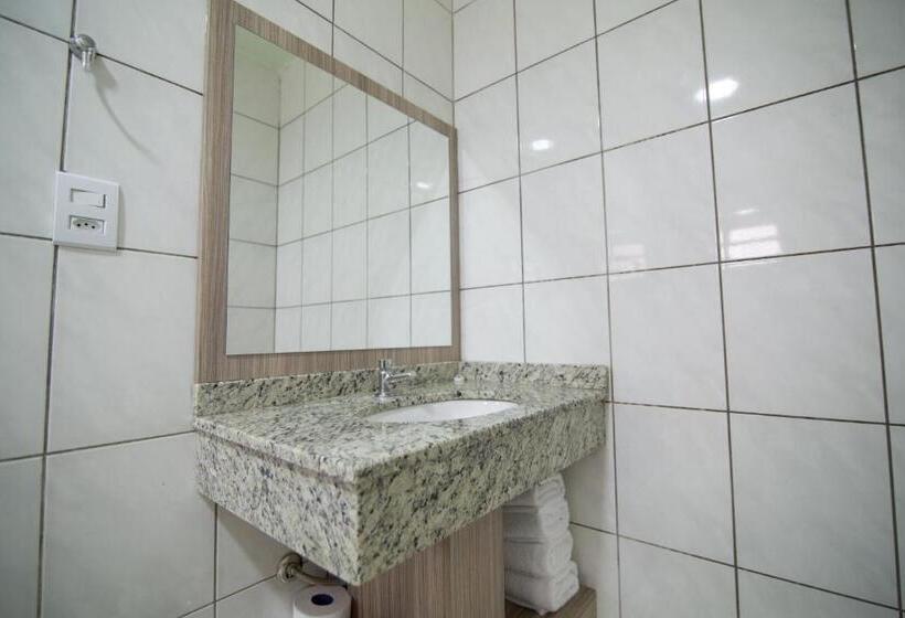 디럭스 룸, Trevo Cascavel