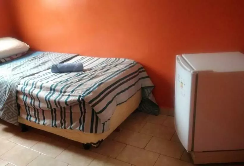 Standard Yhden Hengen Huone, Vitoria Andradina
