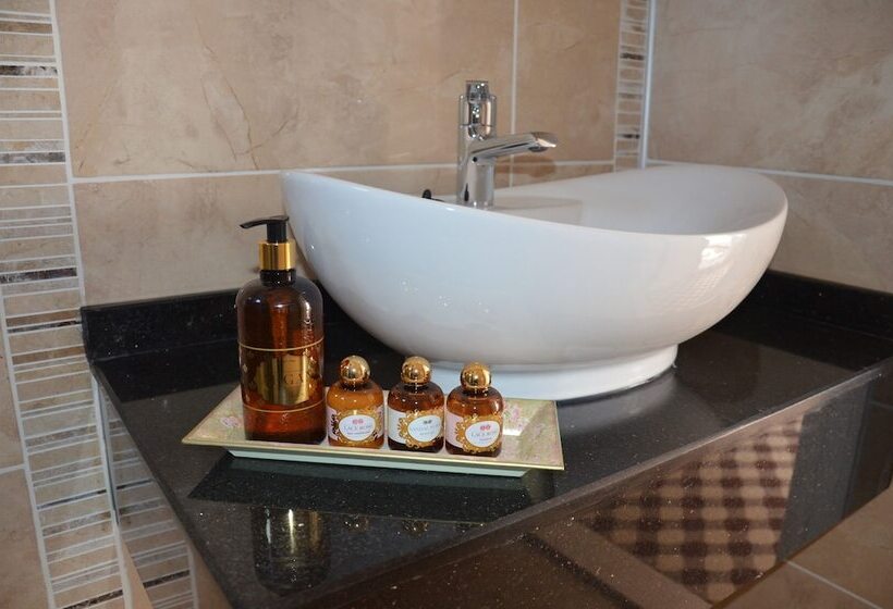 غرفة ديلوكس, Rose Garden Boutique