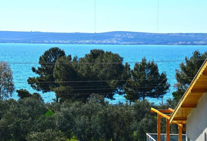 Семейный Номер Вид на Море, Rose Garden Boutique