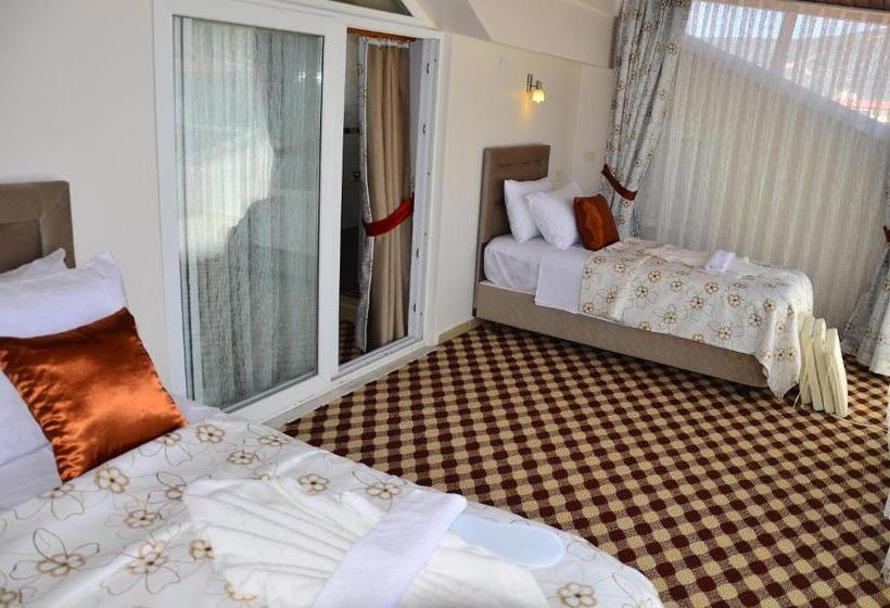 غرفة قياسية رباعية, Rose Garden Boutique