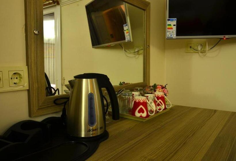 غرفة عائلية مطلّة علي البحر, Rose Garden Boutique