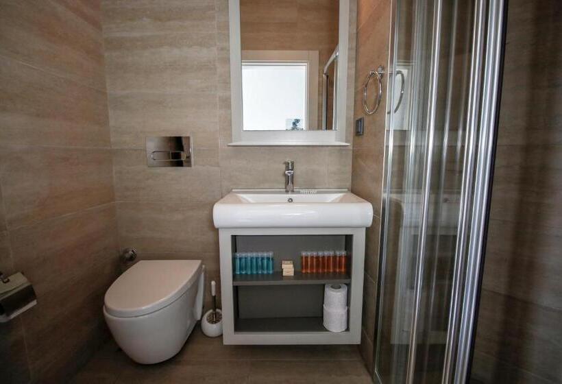 エコノミールーム, Turunç Malmen