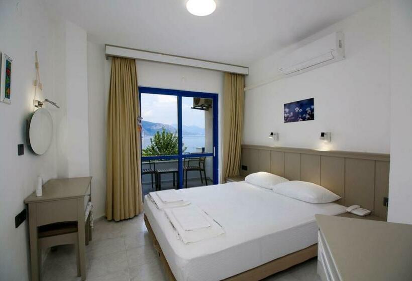 オーシャンビュースタンダードルームバルコニー付き, Turunç Malmen