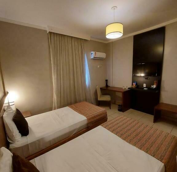 Quarto Economy, Class Hotel Passos
