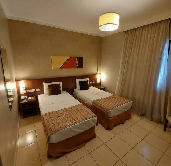 经济房, Class Hotel Passos