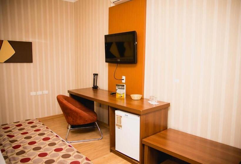 Quarto standart com hidromassagem, Class Hotel Passos