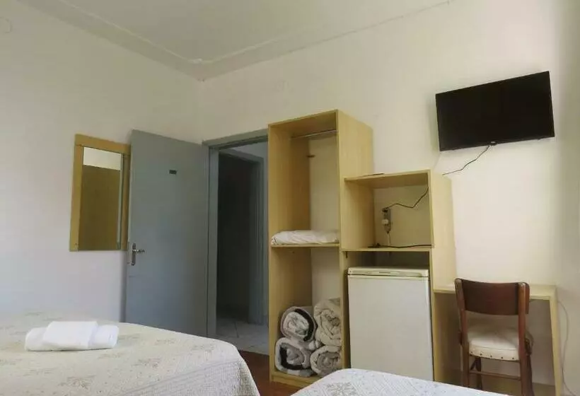 デラックスの４人部屋, City