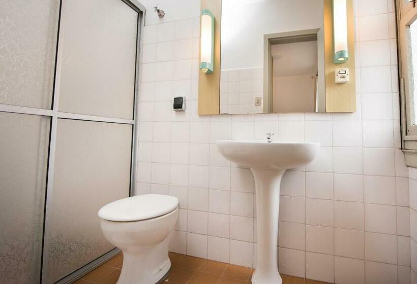 四人豪华间, City