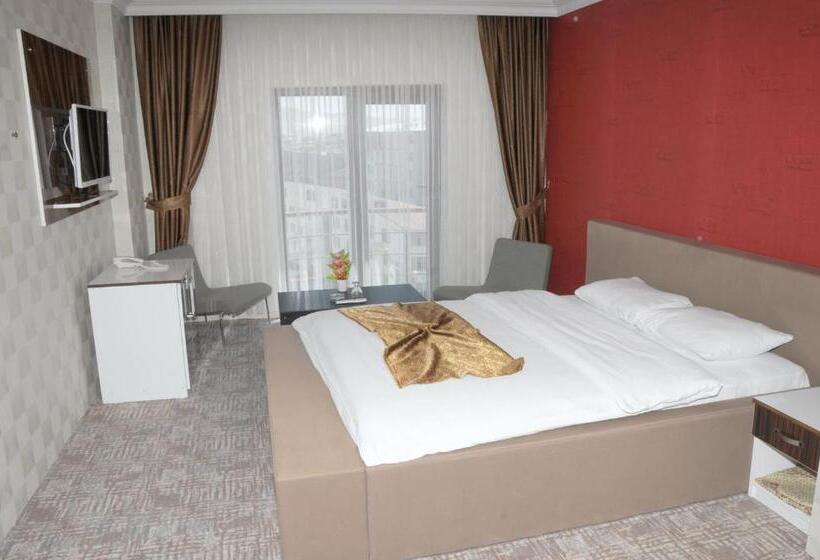 اتاق خانوادگی, Dosco