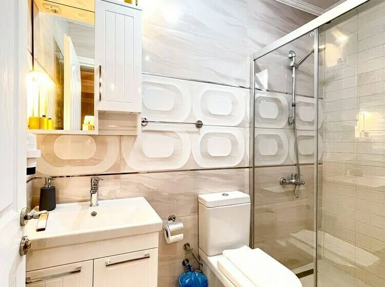 Номер Стандарт Вид на Море, Hidayetin Yeri