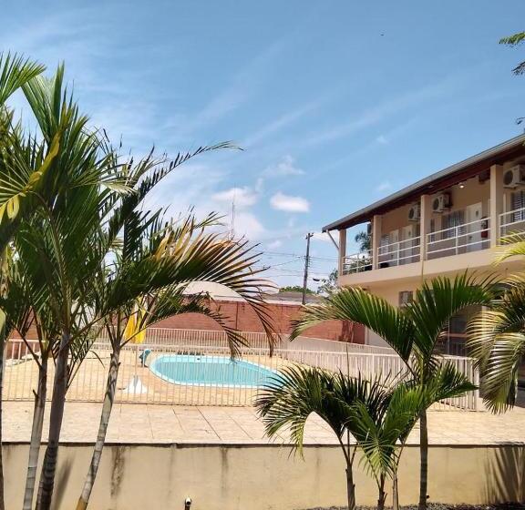 חדר דלוקס לשלושה, Leme Plaza