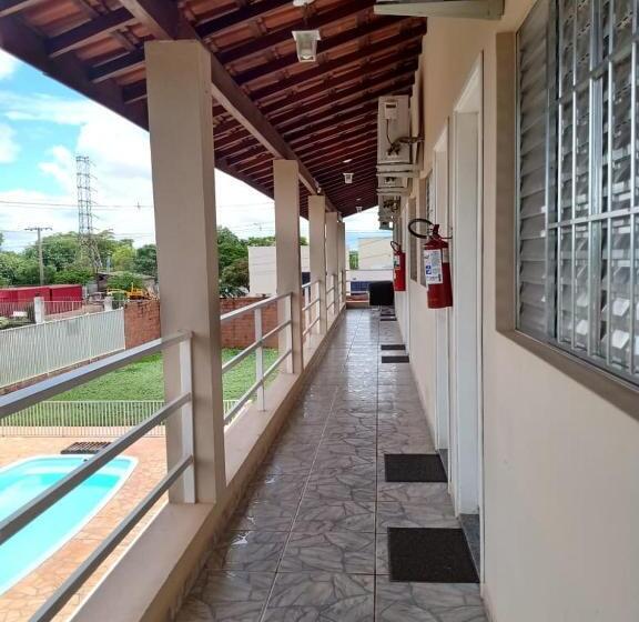 חדר דלוקס לשלושה, Leme Plaza