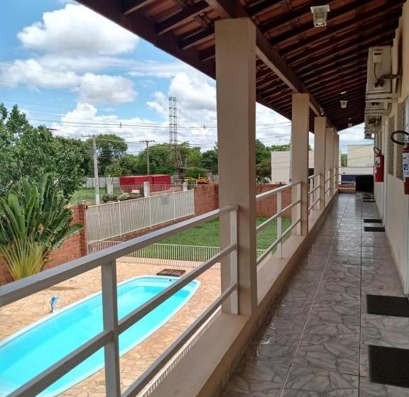 חדר דלוקס לשלושה, Leme Plaza