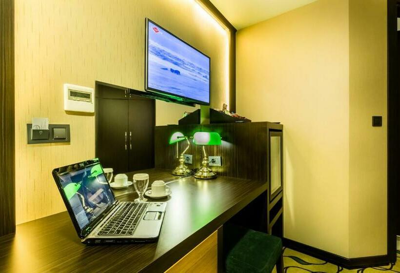 غرفة ديلوكس فردية, Lozengrad