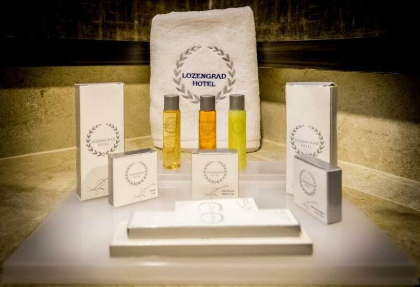 غرفة ديلوكس فردية, Lozengrad