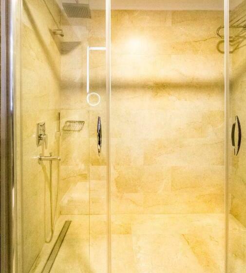 جناح برستيج, Lozengrad