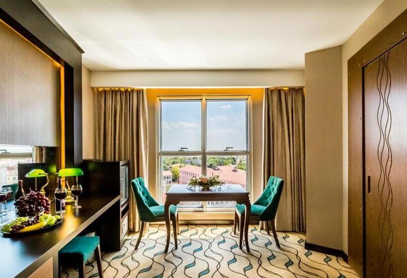 جناح عائلي, Lozengrad